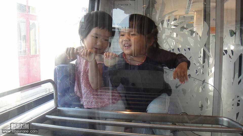 dans le train.JPG