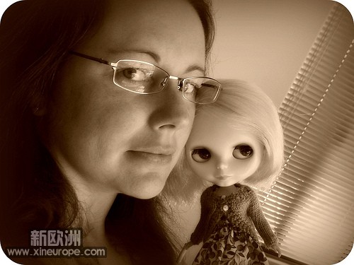 Portrait-Jo-and-Holly.jpg