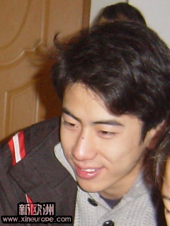 yangYang1.jpg