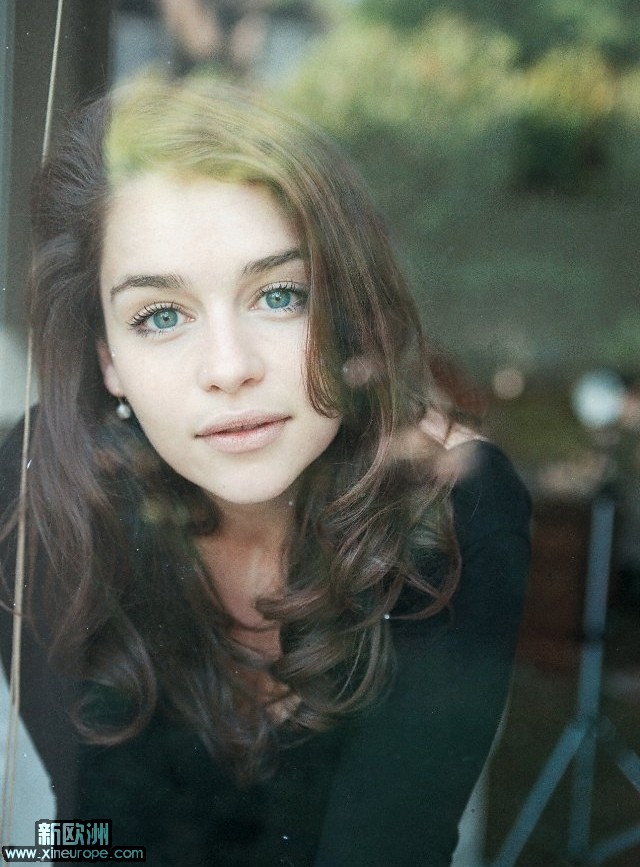 2011-04-26_Emilia_Clarke.jpg