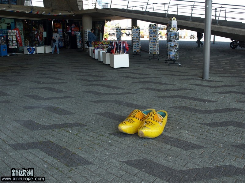 大木鞋，荷兰的标志哈。.jpg