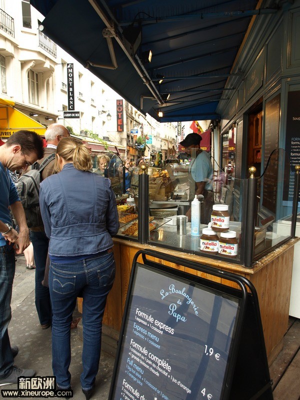 巴黎的街头小吃店。.jpg