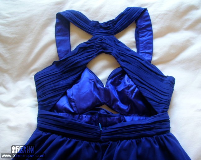 8 robe 2.jpg