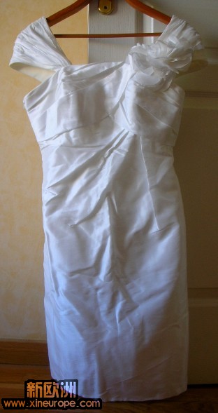 11 robe 2.jpg