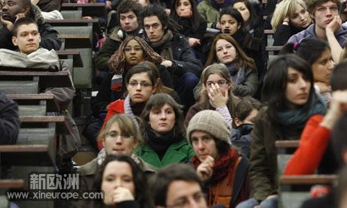 l_laurent-wauquiez-offre-tablette-un-euro-par-jour--etudiants-partenariat-orange.jpg