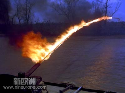 flamethrower-boat.jpg