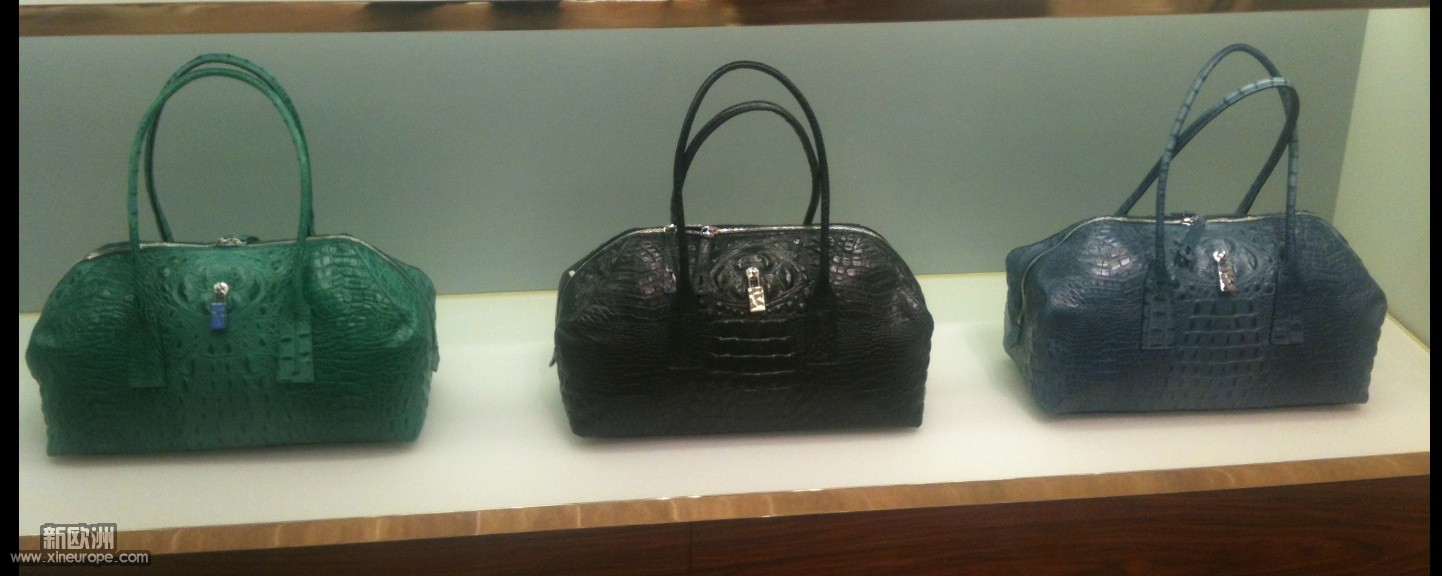 furla.jpg