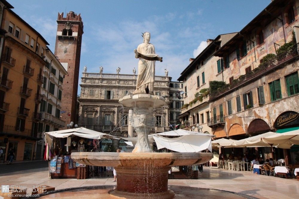 Pazza-delle-Erbe-Verona-a18703133.jpg