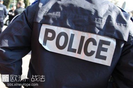 le-faux-policier-a-ete-interpelle-en-charente-par-les-vrais_680395_460x306.jpg