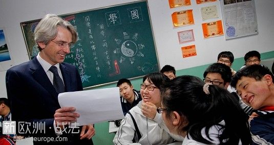 法国人也来上海交流数学：3万中法学生同考一张数学卷