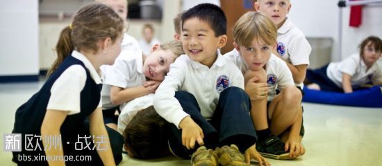 玩儿命花钱 中国小留学生狂迷加拿大