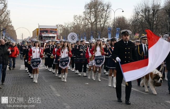 648x415_fanfares-chars-colores-artistes-cirques-investi-champs-elysees-grande-pa.jpg