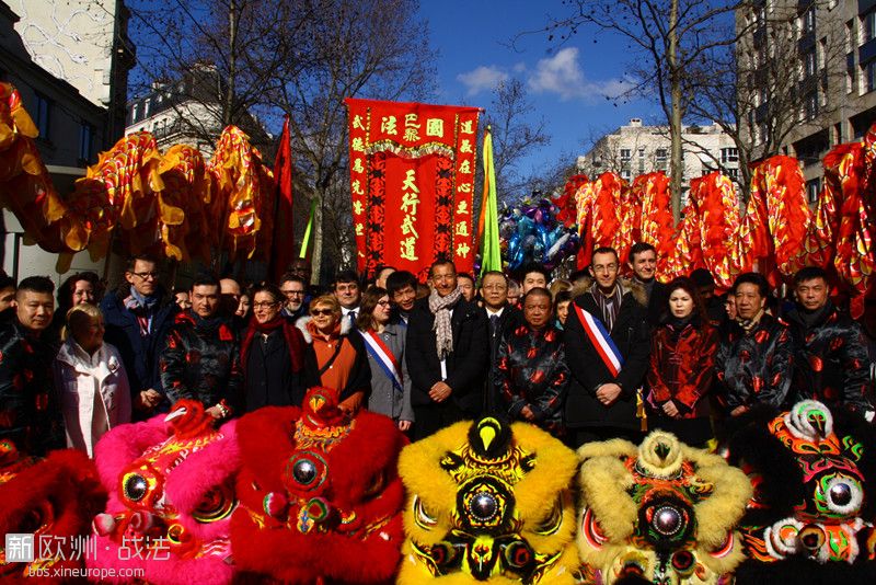 美丽城醒狮闹春过大年