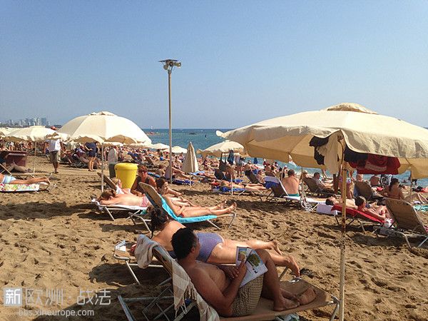 9月巴塞罗那的海滩 2.jpg