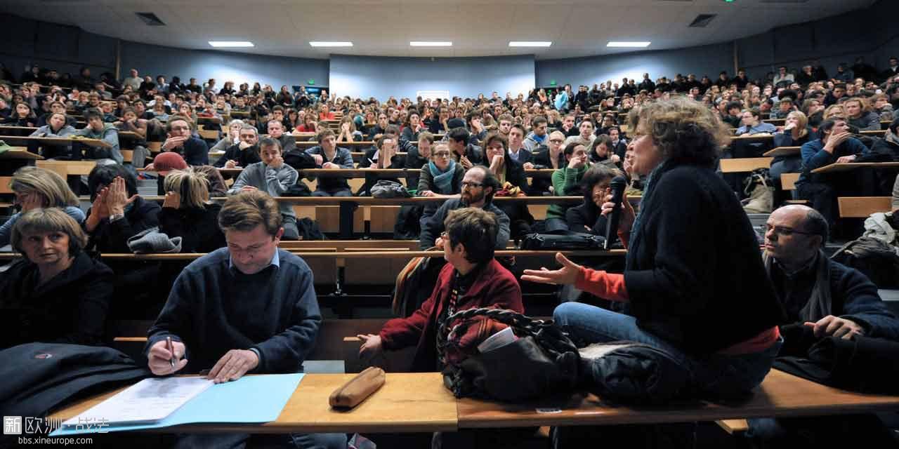 Des-etudiants-sans-fac-attaquent-en-justice.jpg