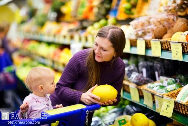 pratique-de-faire-les-courses-avec-bebe--.jpg