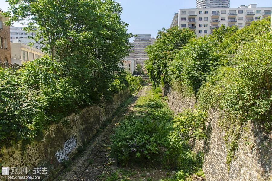 La-Petite-Ceinture-Paris-14.jpg