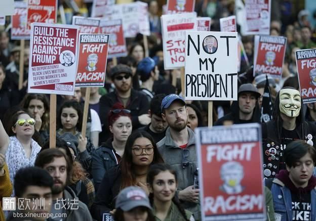 Not-my-president-les-anti-Trump-dans-la-rue.jpg