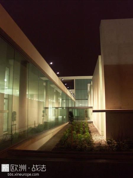 Val-de-Marne-Musee-Mac-Val_Musee_faille-nuit.jpg