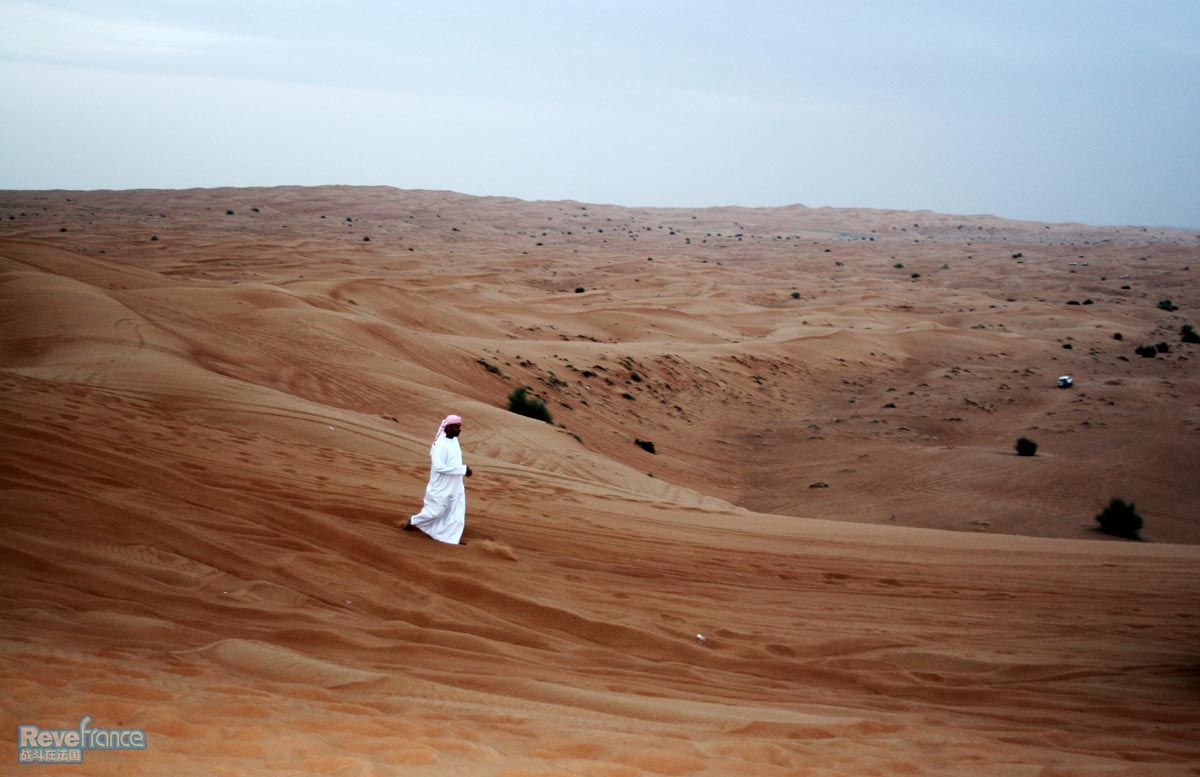 沙漠里的阿伯伯