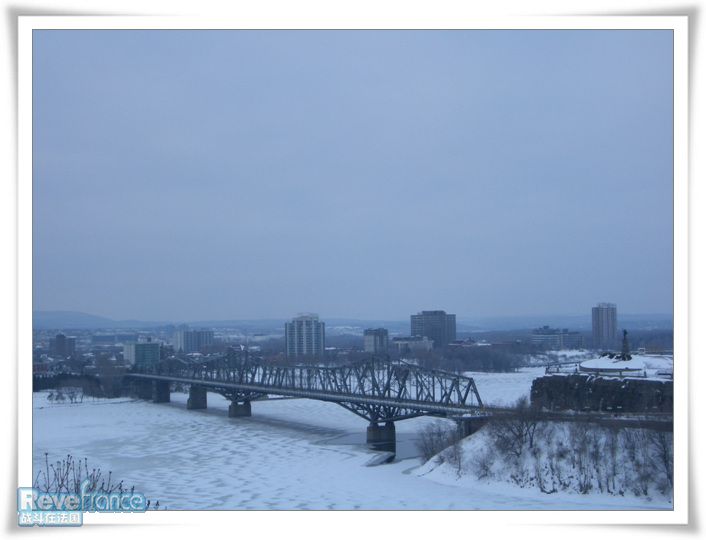 结冰了的渥太华河