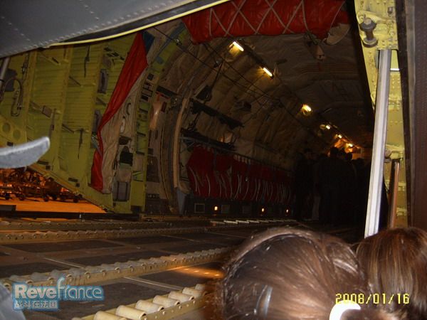 c130肚子里