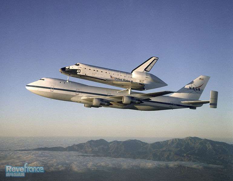 770px-Atlantis_on_Shuttle_Carrier_Aircraft.jpg