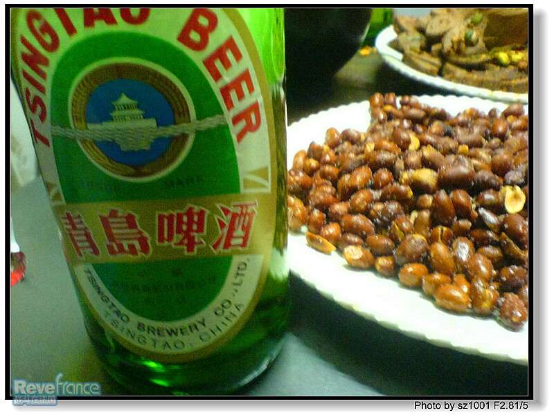 喝青岛啤酒.JPG