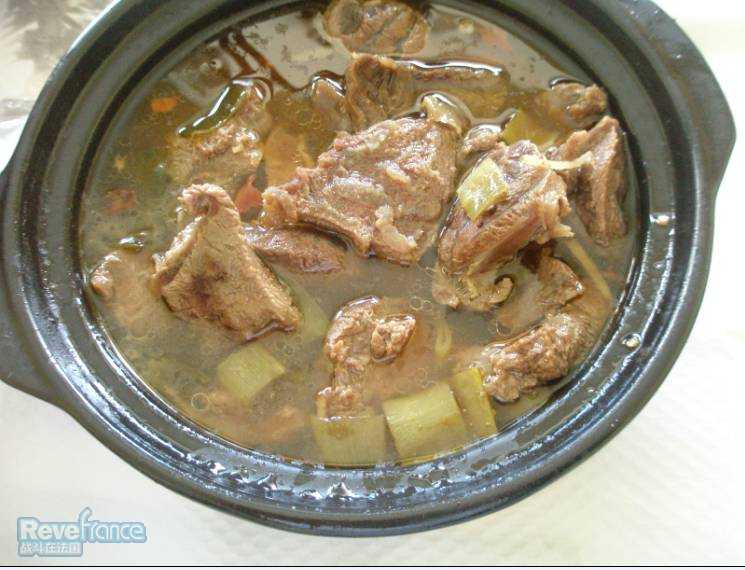 砂锅炖牛肉