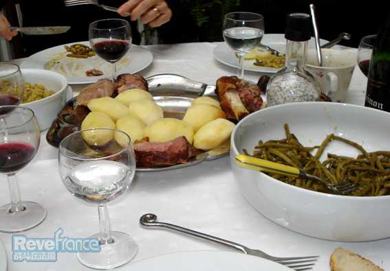gigot d’agneau忘了拍了。。吃完了才想起来拍照~~