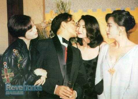 Friends-ladies.jpg