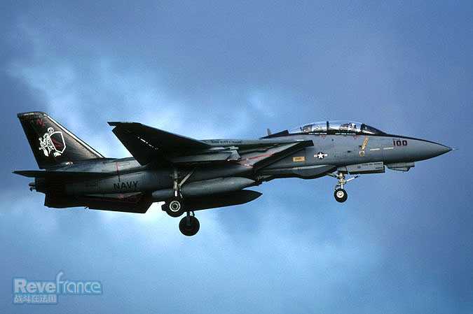 p-f14a(nf100)000909.jpg