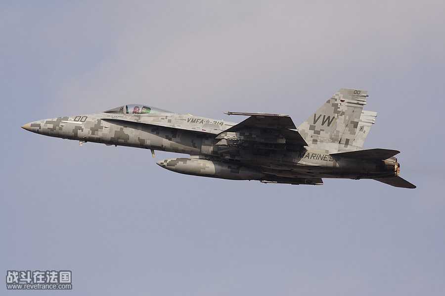 FA18C_VW00to2.jpg