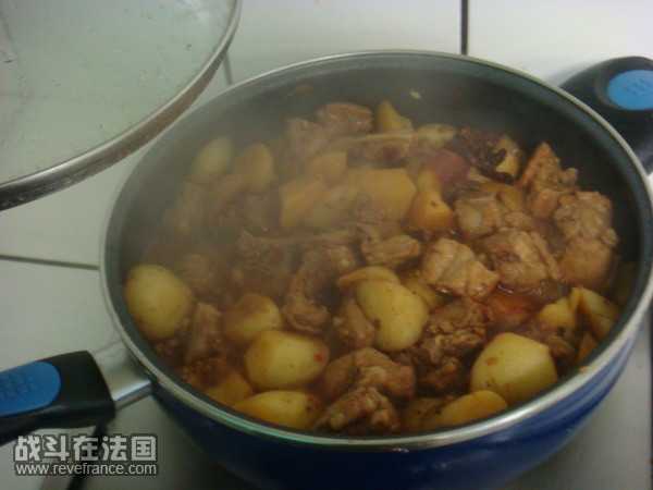 土豆烧排骨