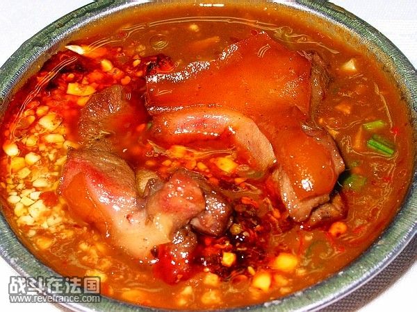 狗肉要蘸狗酱（一种调料）吃.jpg