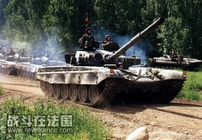 T-72主战坦克集结地.jpg