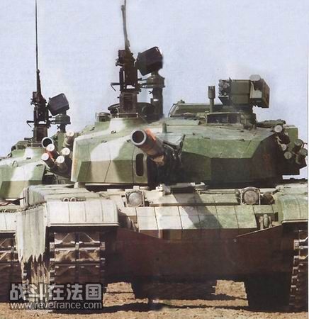 99式在行进中.jpg