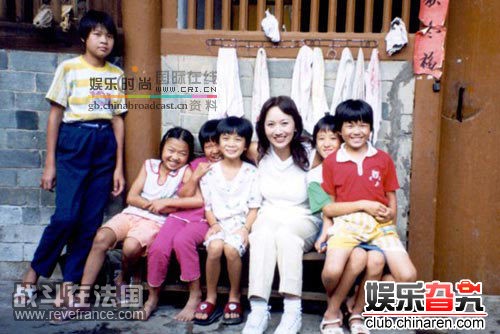 2000年46岁的赵雅芝参加各种演出，福建一个叫《星光伴我行》的节目作特邀主持。  ...