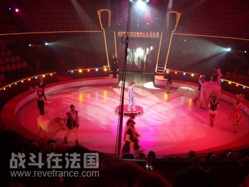 现在的是有200多年历史的马戏团表演