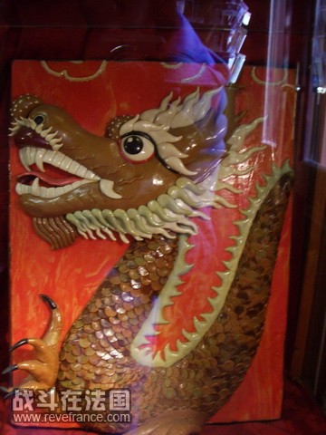 这是在一个叫山丹丹的小镇的糖果博物馆拍的-中国龙