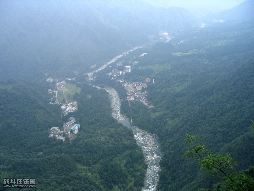 这条山谷，估计都悬