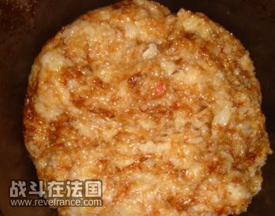 糯米饭凉了以后放酱油拌盐拌好~