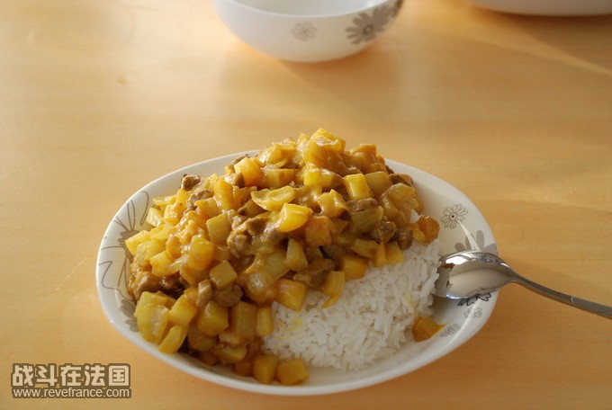 咖喱牛肉盖饭_缩小大小_缩小大小.JPG