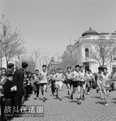 20世纪60年代，哈尔滨市的长跑比赛.jpg