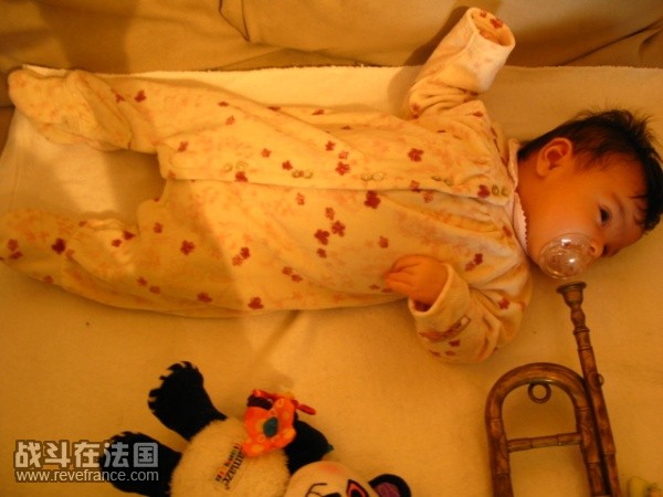 我想吹喇叭，可嘴被堵住了