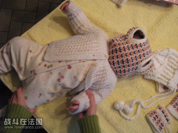 救命，他们拿老爸小时候的内裤套人家头上