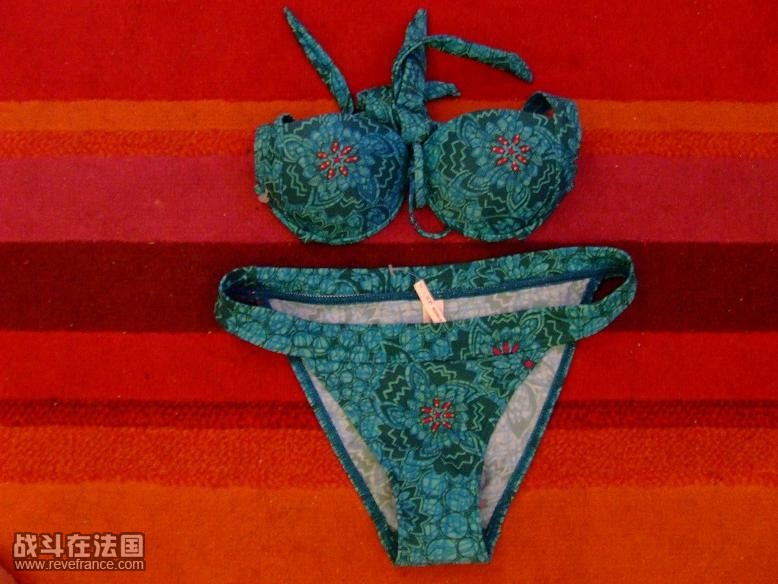 7.5欧的艾格比基尼,看在便宜的份上买的.JPG
