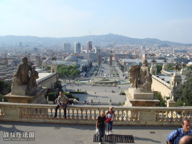 下面是西班牙广场和音乐喷泉