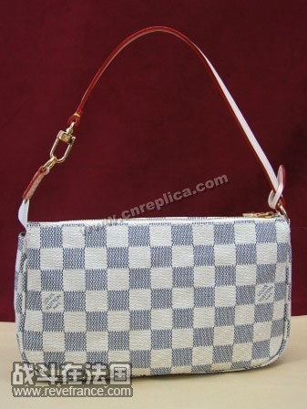 Pochette-Accessoires-40-1.jpg