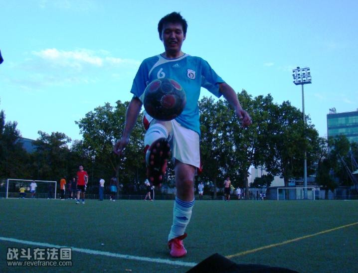 哥哥射门给你看.jpg
